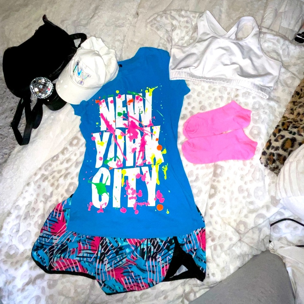 7pc NYC travel set. Shorts Tee black kitty back pack NY HAT disco ball socks bra